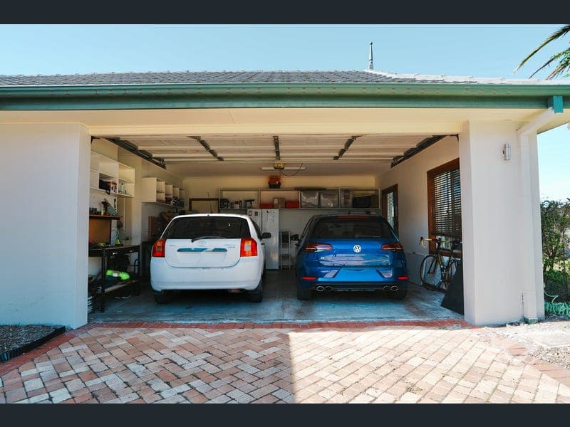 12 Saltwater Terrace, Helensvale — photo 1 of 5
