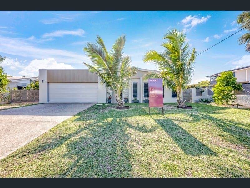 18 Palm Court, Moore Park Beach — photo 1 of 5