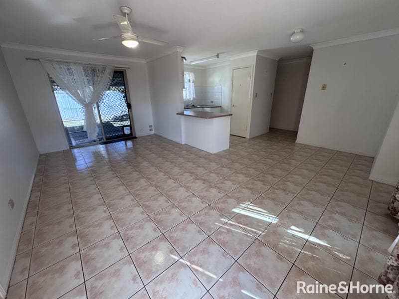 2/21 Martin Place, Kingaroy — photo 1 of 5