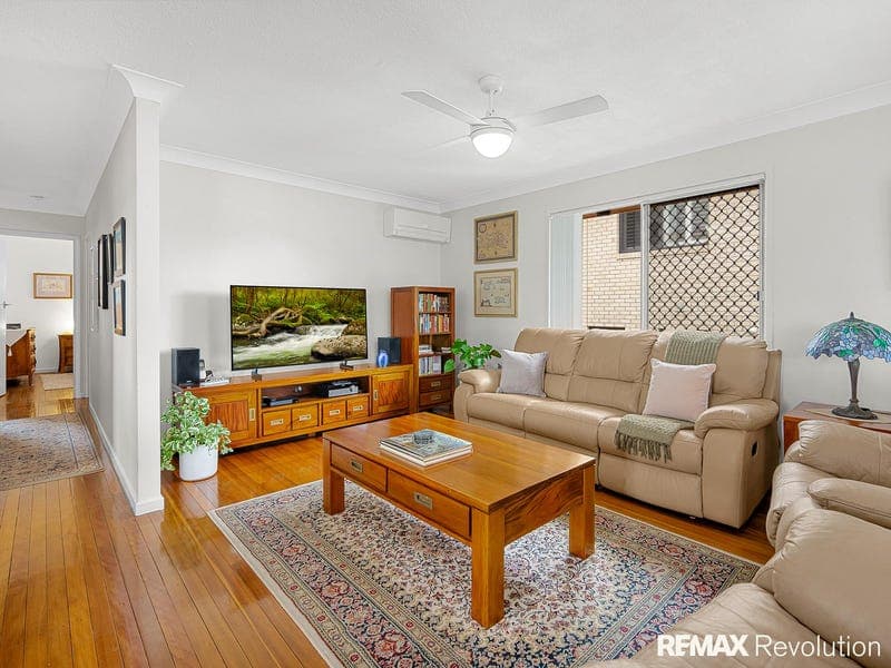 47 Liverpool Street, Eight Mile Plains — photo 1 of 5