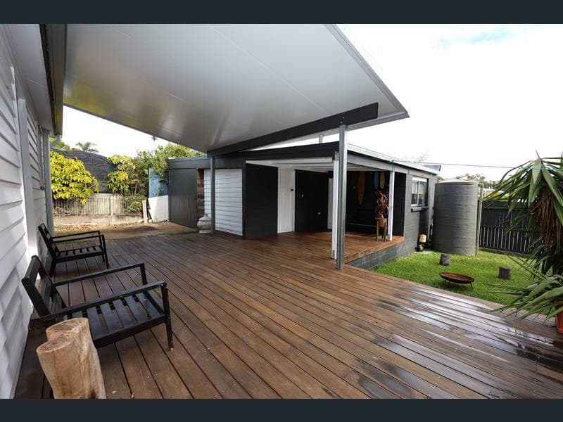 33 Bideford Street, Torquay — photo 1 of 5