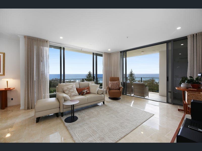 21/173 Old Burleigh Road, Broadbeach — photo 1 of 5