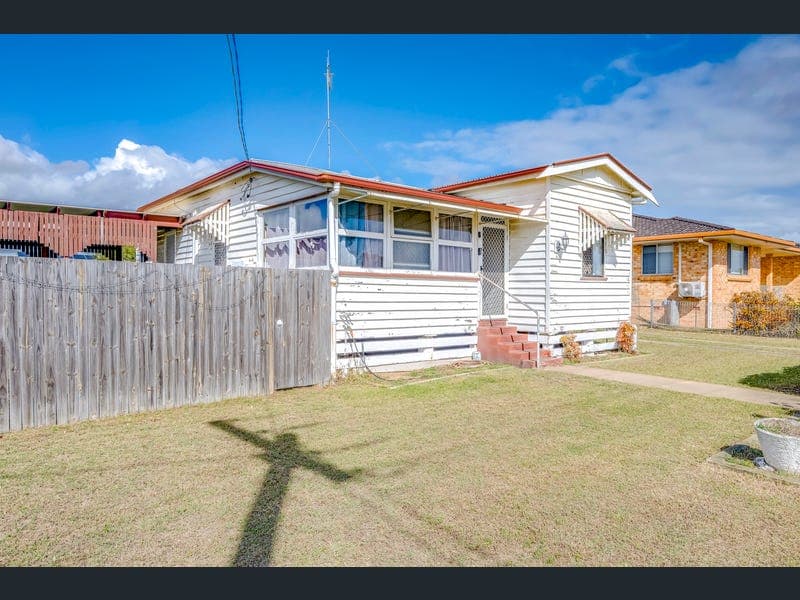 4 Thomsen Street, Millbank — photo 1 of 5
