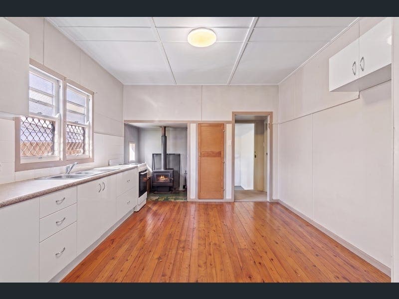 284 Alderley Street, Centenary Heights — photo 1 of 5