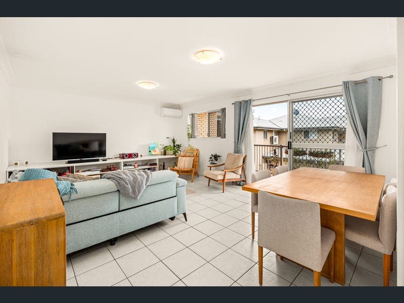 2/34 Kingsmill Street, Chermside — photo 1 of 5