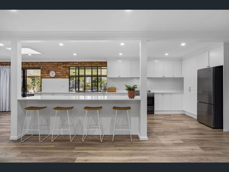 20 Oxley Drive, Karalee — photo 1 of 5