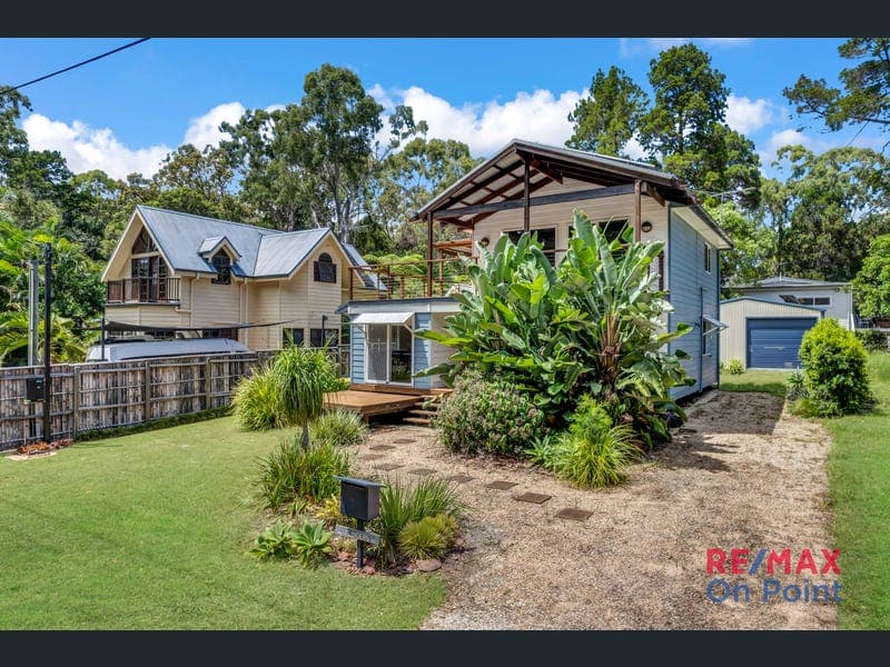 10 Flinders Street, Coochiemudlo Island — photo 1 of 5