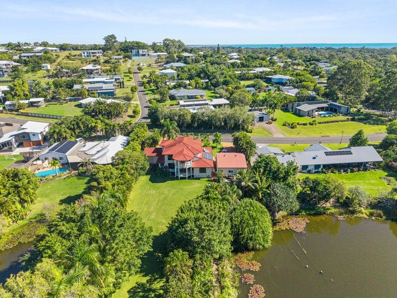 6 Mac Stocks Drive, Dundowran Beach — photo 1 of 5