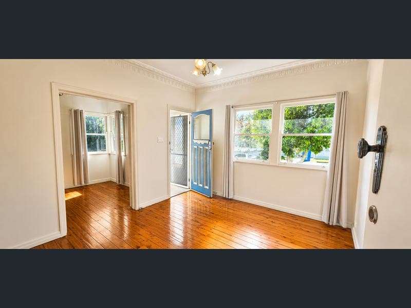 14a Atkinson Street, South Toowoomba — photo 1 of 5