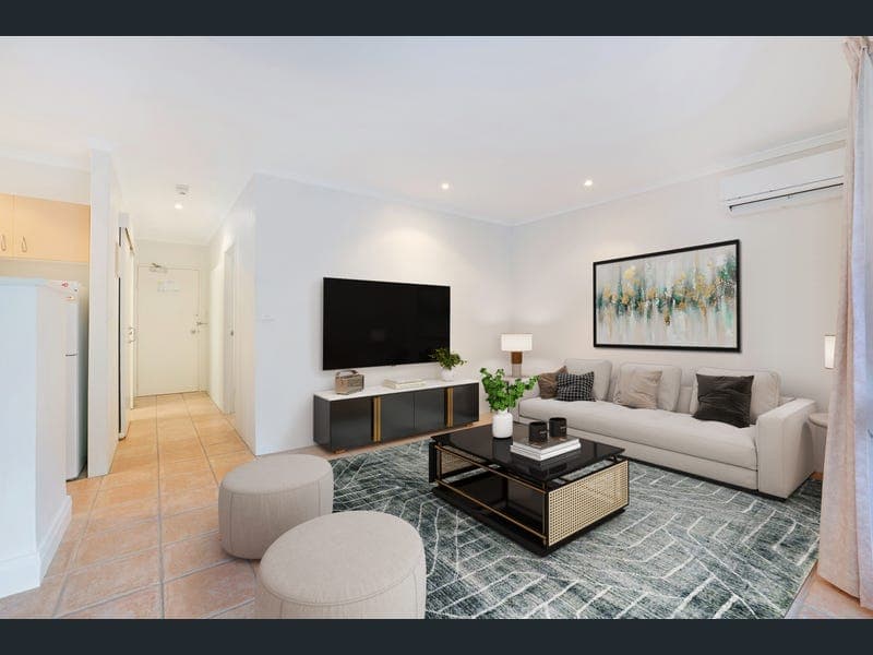 215/305-341 Coral Coast Drive, Palm Cove — photo 1 of 5