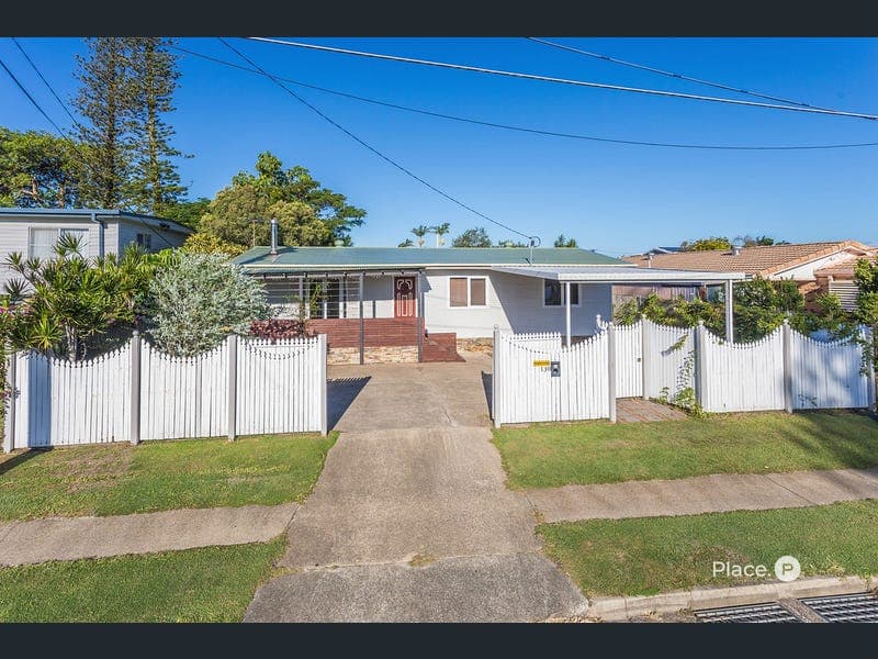 130 Elizabeth Avenue, Clontarf — photo 1 of 5