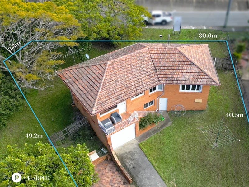 317 Wynnum North Road — photo 1 of 5