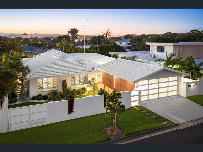 147 Mallawa Drive, Palm Beach — photo 1 of 5
