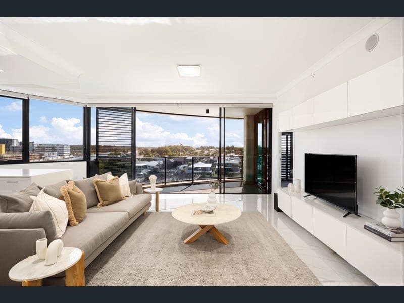 3401/5 Harbour Side Court, Biggera Waters — photo 1 of 5