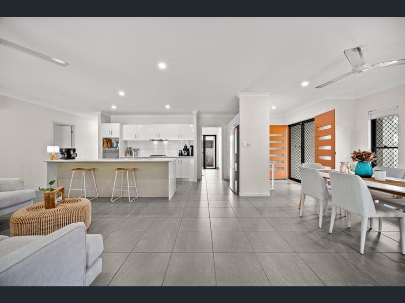 30 Ashwood Circuit, Smithfield — photo 1 of 5