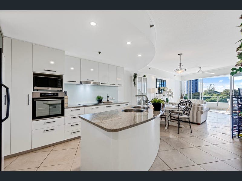 305/14 Aerodrome Road, Maroochydore — photo 1 of 5