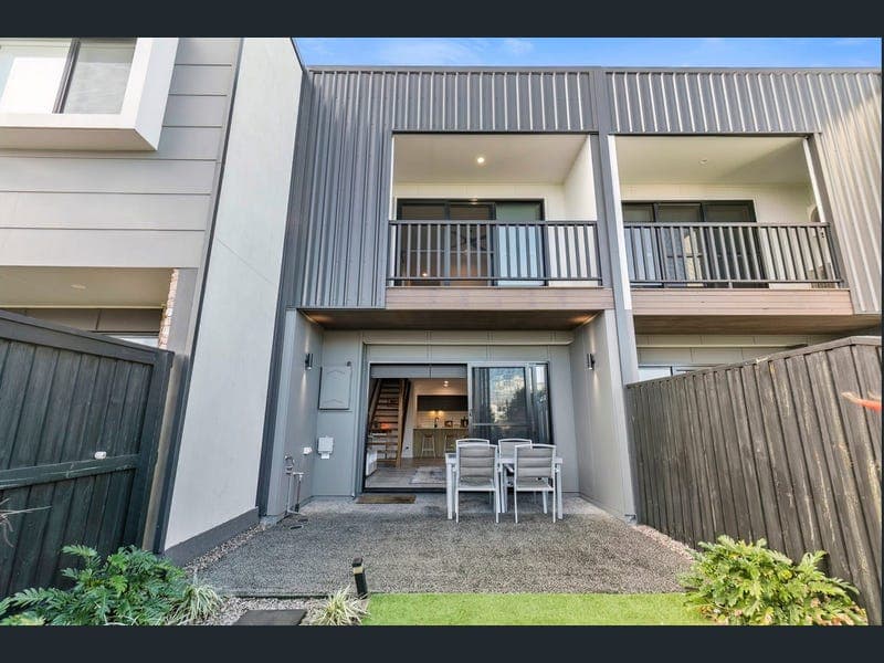 42 Central Avenue, Nirimba — photo 1 of 5