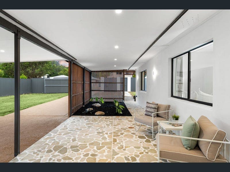 4 BORODIN STREET, Bellbird Park — photo 1 of 5