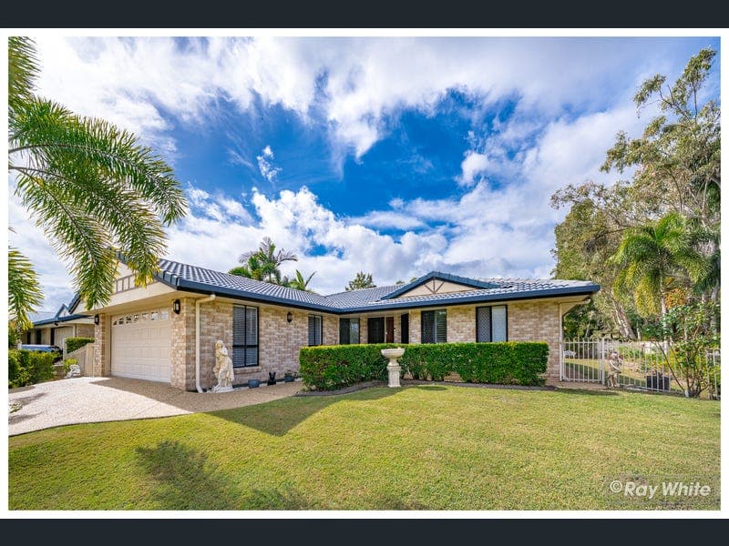 44 Springfield Drive, Norman Gardens — photo 1 of 5