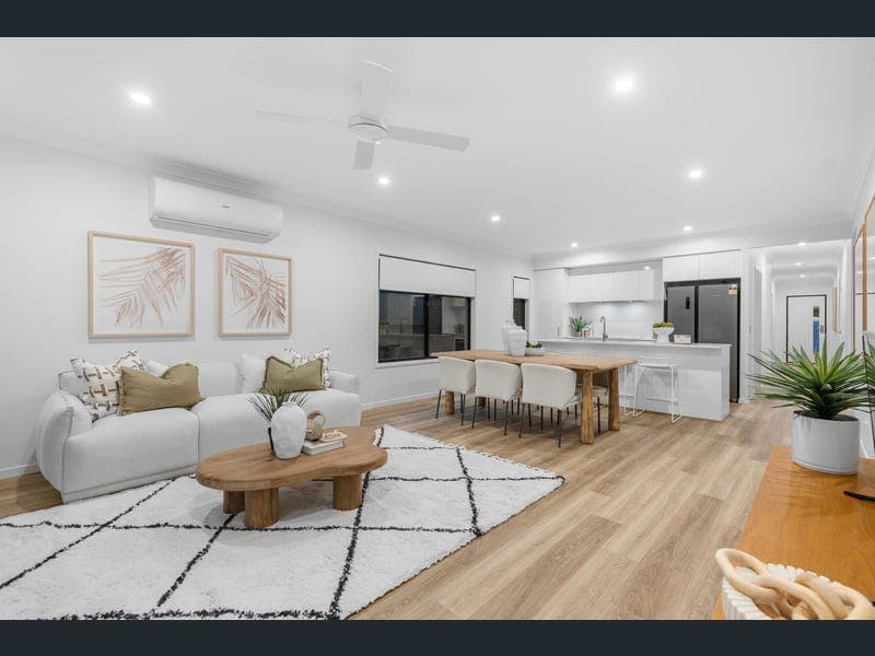 242 Canvey Road, Upper Kedron — photo 1 of 5