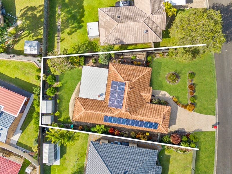 9 Borman Court, Worongary — photo 1 of 5