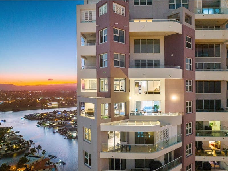 177/12 Commodore Drive, Paradise Waters — photo 1 of 5
