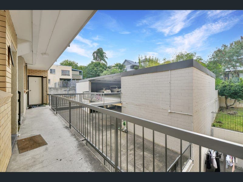 8/184 Herston Road — photo 1 of 5