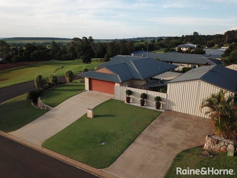 4 Bernard Crescent, Kingaroy — photo 1 of 5