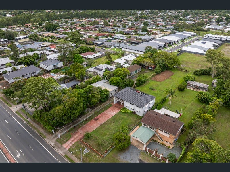 31 Armando Street, Alexandra Hills — photo 1 of 5