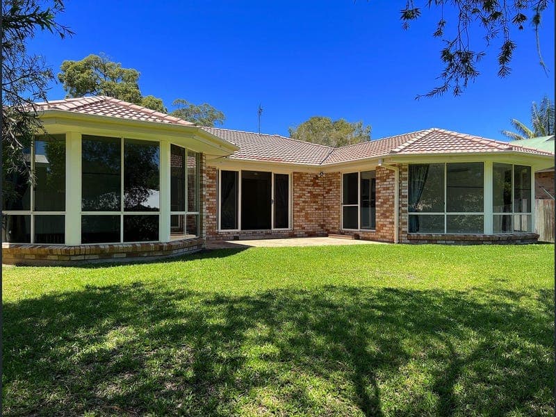 33 Golf Course Drive, Tewantin — photo 1 of 5