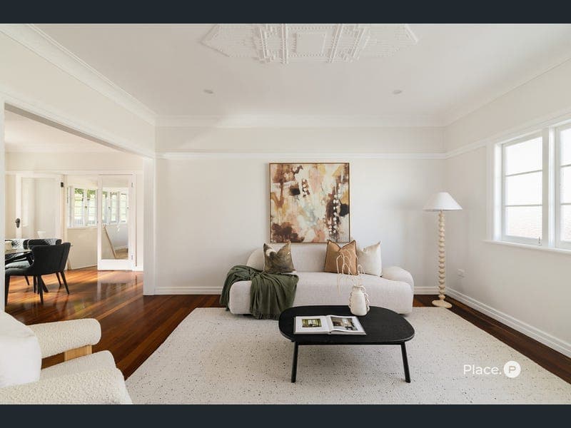 27 Love Street, Holland Park — photo 1 of 5