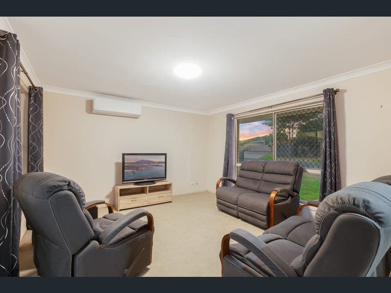 63 Rachel Drive, Crestmead — photo 1 of 5