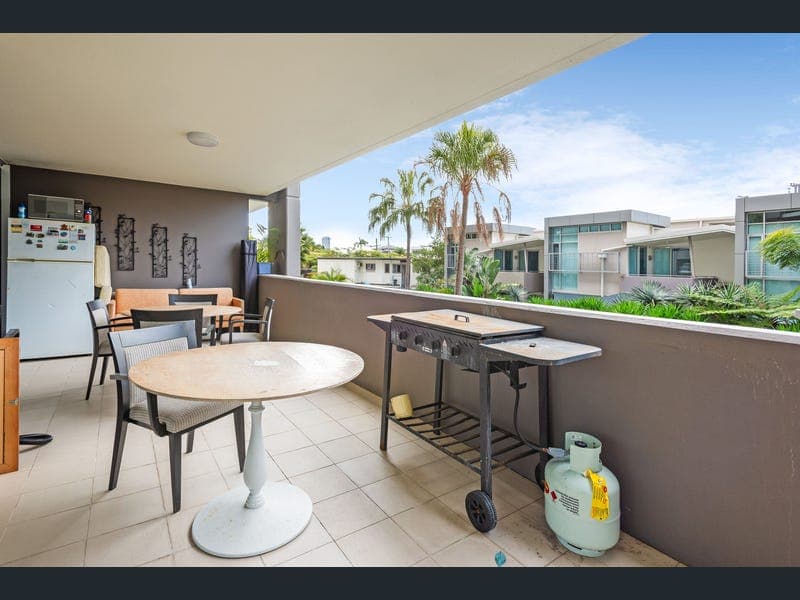 17/47 - 53 Darrambal Street, Chevron Island — photo 1 of 5
