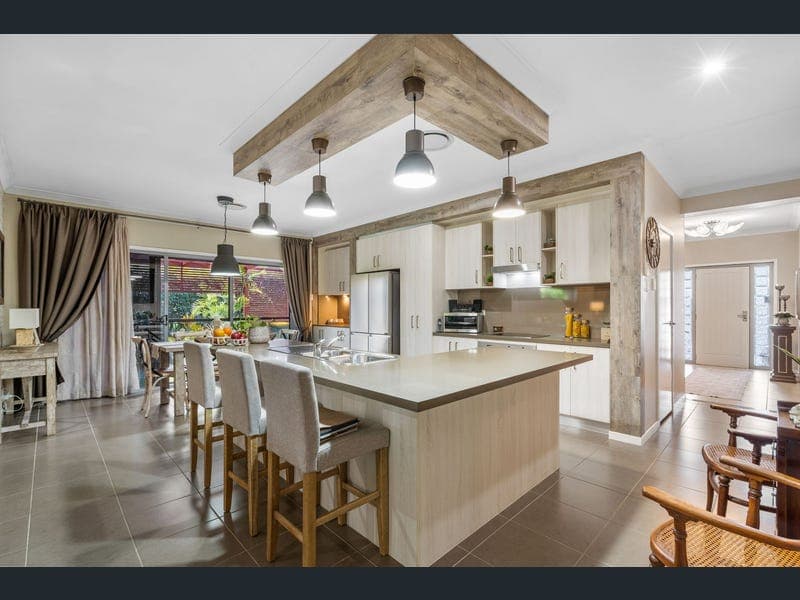 18 Settlers Avenue, Maudsland — photo 1 of 5