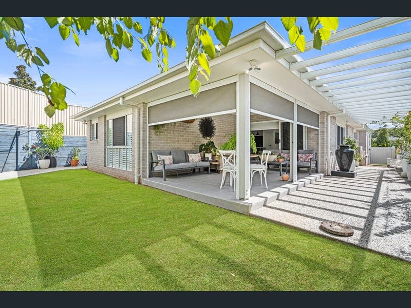 25 Falkirk Parade, Redland Bay — photo 1 of 5