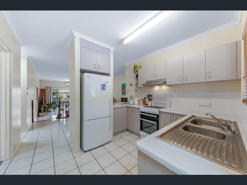 7/19 Tropic Road, Cannonvale — photo 1 of 5