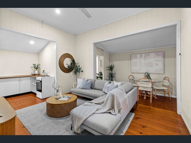25 Spoonbill Street, Nudgee — photo 1 of 5