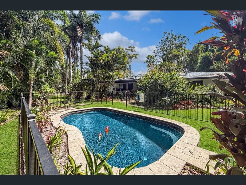 35 Oslove Drive, Booral — photo 1 of 5