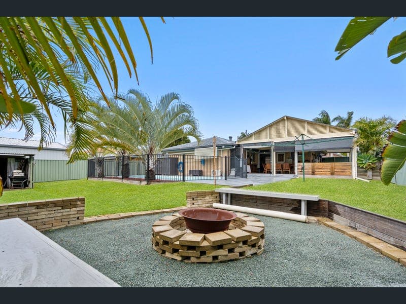 4 Soiandra Street, Alexandra Hills — photo 1 of 5