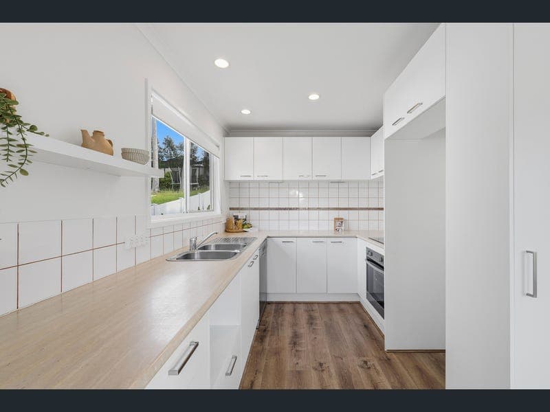 40 Macquarie Avenue, Molendinar — photo 1 of 5