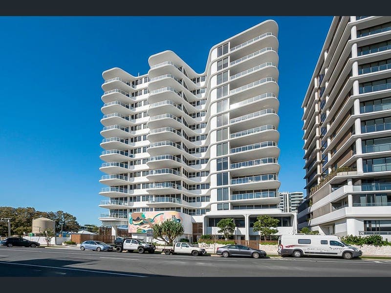 801/7-11 Miles Street, Kirra — photo 1 of 5