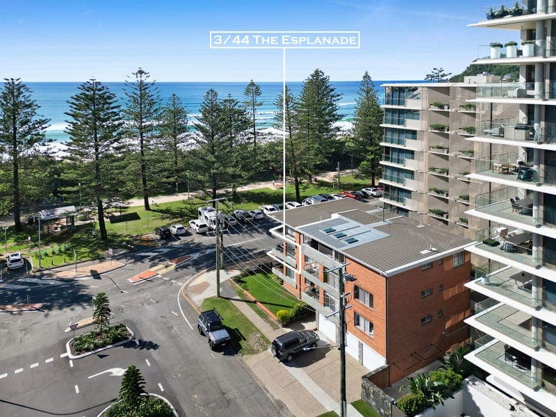 3/44 The Esplanade, Burleigh Heads — photo 1 of 5