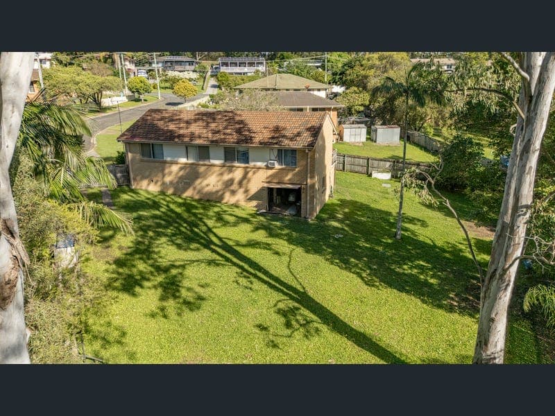 6 Clematis Court, Varsity Lakes — photo 1 of 5