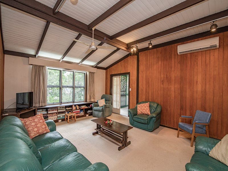 11 Consort Street, Corinda — photo 1 of 5