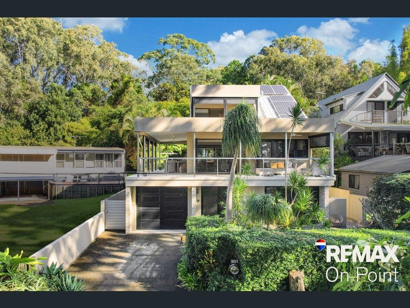 204 Victoria Parade North, Coochiemudlo Island — photo 1 of 5