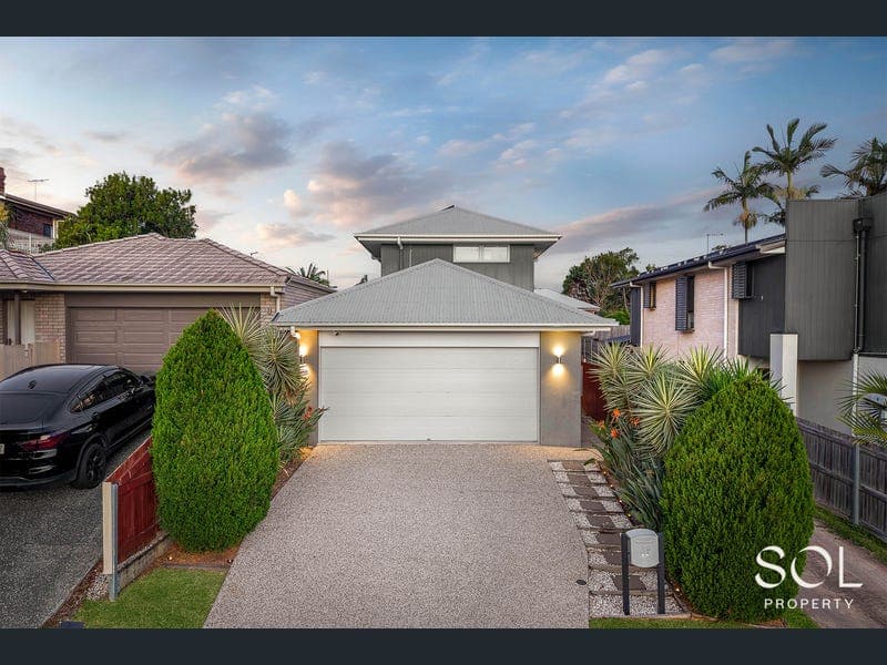 39 Hawbridge Street, Carseldine — photo 1 of 5