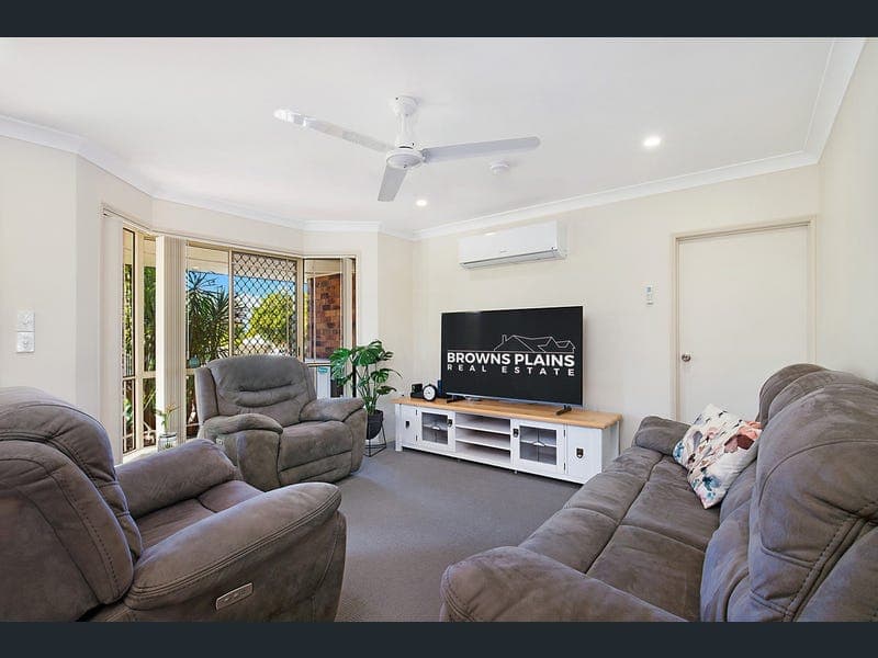 14 Stringybark Street, Regents Park — photo 1 of 5