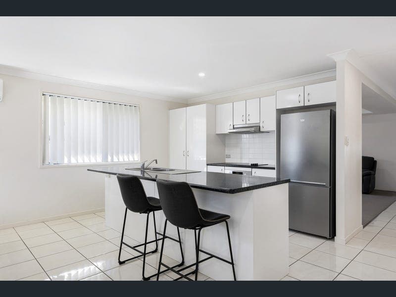 24 Gipps Street, Caloundra West — photo 1 of 5