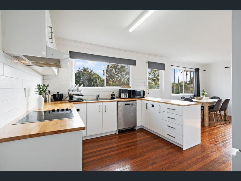29 Symphony Avenue, Strathpine — photo 1 of 5