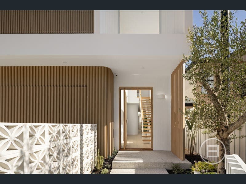 33 Harts Road, Indooroopilly — photo 1 of 5